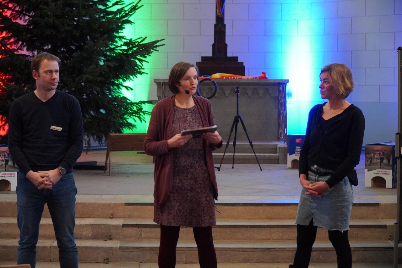 Heije Gruhlke mit den Politiker*innen Juliane Nagel und Holger Mann.